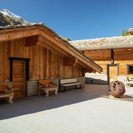Carte Blanche Tango Charlie Chalet Tignes